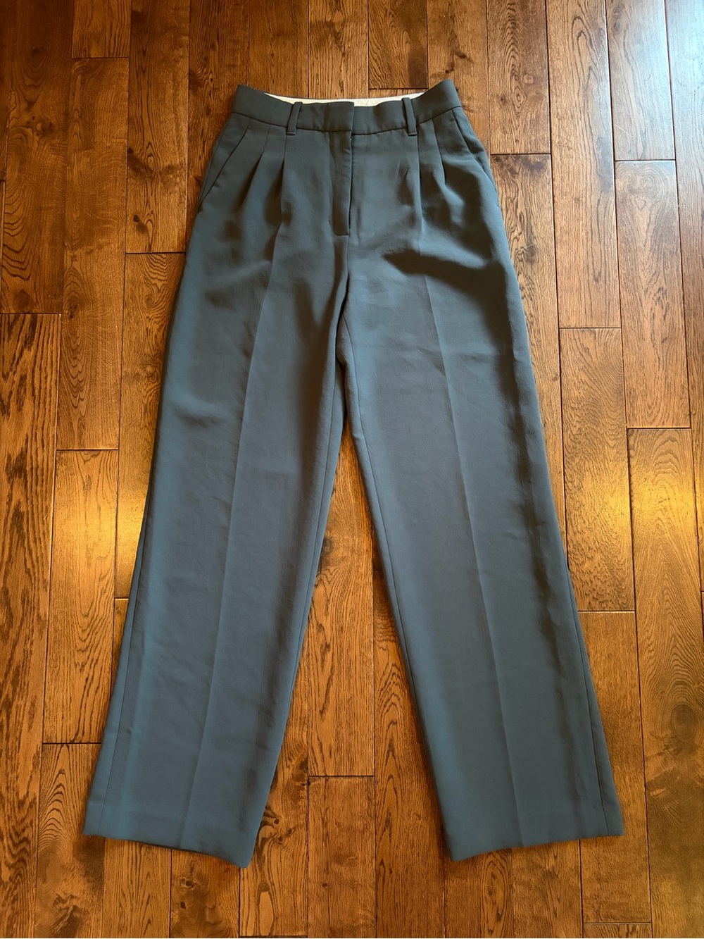 Aritzia Effortless Pant - Grey m